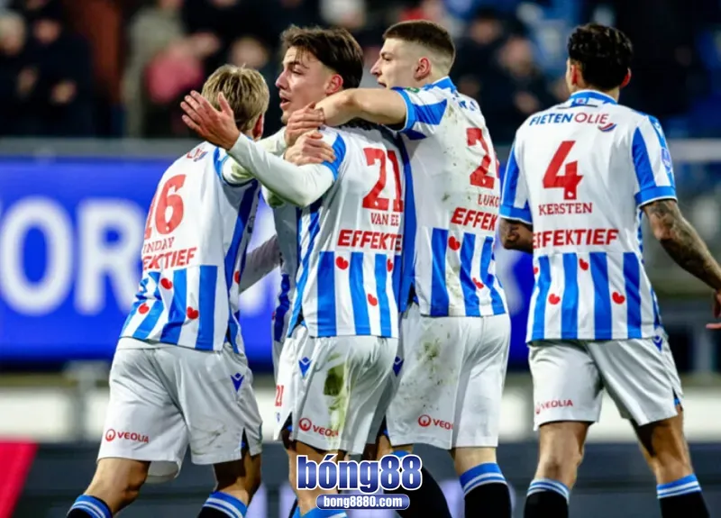 Heerenveen và Almere City được đánh giá phong độ ngang nhau