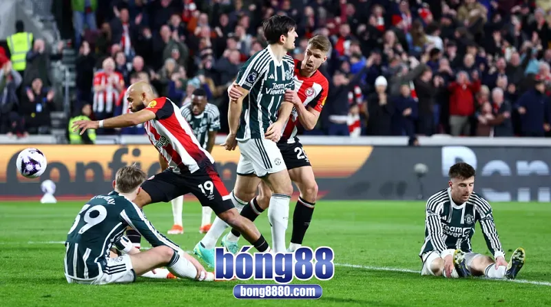 Hai đội tuyển Brentford và Manchester Utd đang được đánh giá phong độ ngang nhau